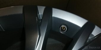 Orig Alu disk VW 5NA601025 8Z8, 7Jx17 ET40 pro Tiguan - 2