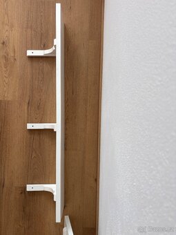 Poličky -bíle, ikea - 2