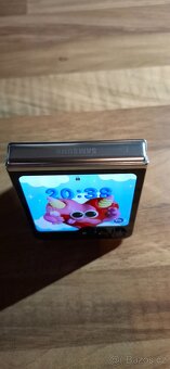 Prodám SAMSUNG Galaxy Z Flip5 5G 12 GB - 2