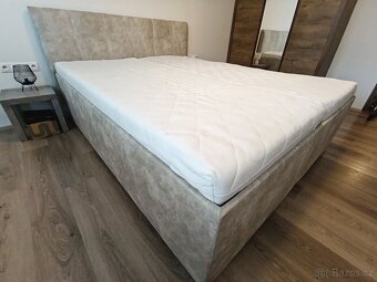 Nadrozměrná čalouněná postel 180cm x 220cm - 2