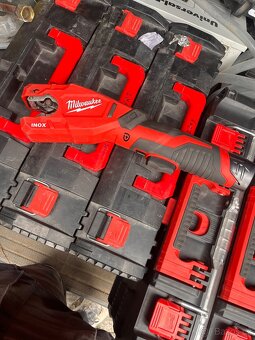 Milwaukee Raptor - 2