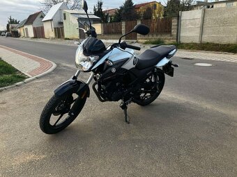 Yamaha YS125 - 2