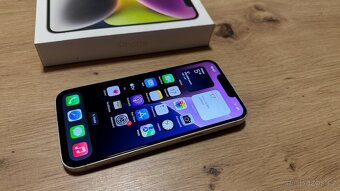 Apple iPhone 14 128GB, příslušenství, 8400Kč - 2
