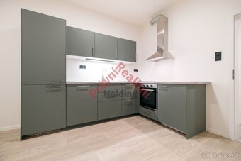 Prodej bytu 2kk, 41 m2, Praha Břevnov - 2