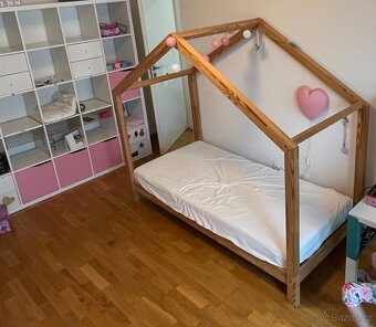domečková Dětská postel z masivu, DOMEČEK - 2