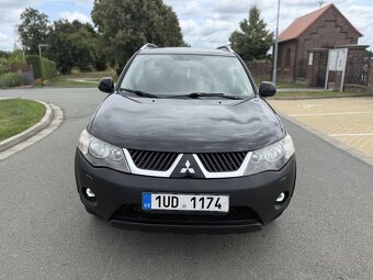 Mitsubishi Outlander 2.4 4x4 7-MÍST +Najeto 202TKM+ - 2