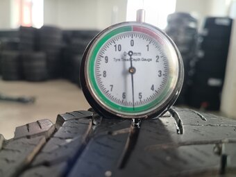 195/65 R15 CONTINENTAL (3719). - 2