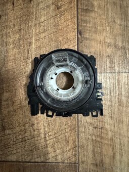 Podvolantový kroužek 5K0953549C - 2