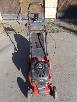Prodám benzínovou zahradní sekačku s pojezdem - 2