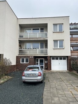 Prodej vyčleněné bytové jednotky v RD s parkovacími místy a  - 2