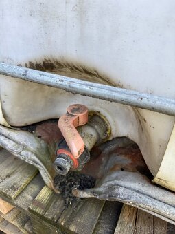 Nádrž na vodu 500 l - 2