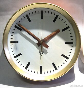 Pragotron - industriální nástěnné hodiny cca 1960 - 2