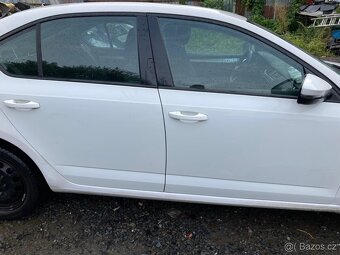 Prodám veškeré náhradní díly Škoda Octavia 3 bíla, červená - 2