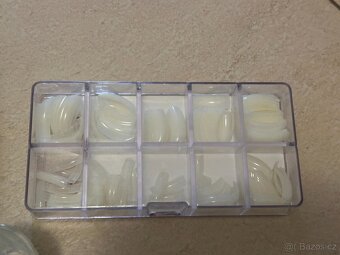Věci na gelové nehty – gel, primer, tipy (použité) - 2
