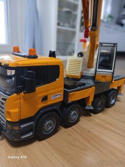 Autojeřáb Bruder Scania - 2