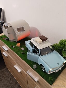 Trabant 601 Deluxe - 2