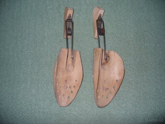 Dřevěné napínáky bot - 2