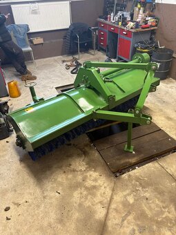 Zametač SX 165 do tři bodu - 2