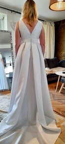 Saténové svatební šaty - 2