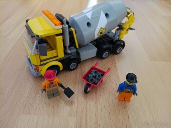 LEGO City 60018 Cement Mixer - 2