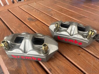 Brembo M4 + titanové šrouby - 2