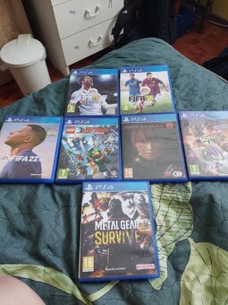 PlayStation 4 - 2