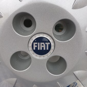 Originální poklice Fiat - 2