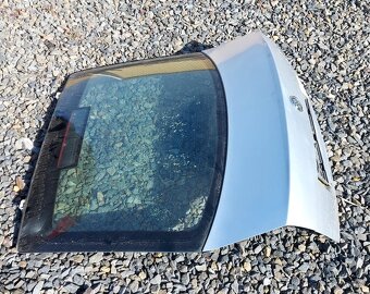 Škoda Octavia 2 - komplet kufr - včetně skla - 2