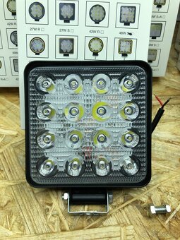 Přídavné LED pracovní světlo 48W - 2