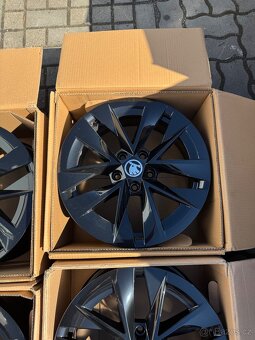 ORIGINÁL Alu Škoda ROTARE R17, 5x112 - TOP STAV - 2