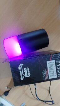 Bluetooth reproduktor přenosný mění barvy - 2