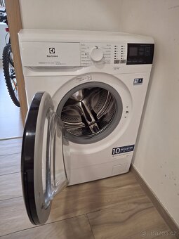 ÚZKÁ AUTOMATICKÁ PRAČKA ELECTROLUX - 2