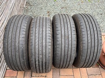 Pneu Goodyear Efficient Grip 2 215/60 R17 - 2