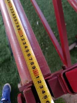 Pojízdné stojany na role koberců, PVC a pod. - 2