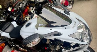 Suzuki Gsxr 600 2015 model 2011-2020 na náhradní díly - 2