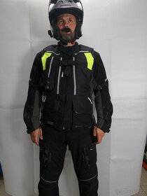 Airbag vesta černá se sponou - 2