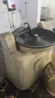 Řeznický kutr na maso - 2