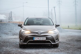 Toyota Avensis Combi 2.0 105kW - 2