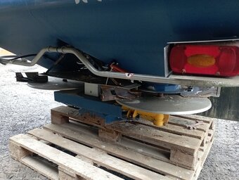 Rozmetadlo průmyslových hnojiv - 2