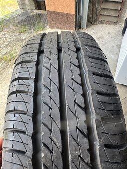 Prodám nepoužitou rezervu Fabia 1 185/60 R14 - 2