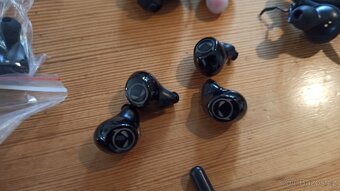 Bezdrátová sluchátka BT - 2