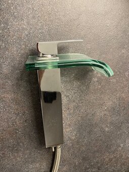 Umyvadlová baterie skleněná - 2