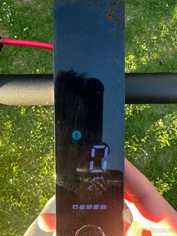 Elektrická koloběžka Xiaumi 4 pro - 2