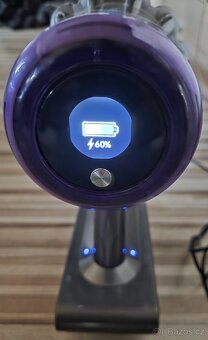 AKU VYSAVAČ DYSON - 2