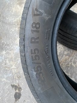 Prodám 2 letní pneumatiky 235/55r18 Continental - 2