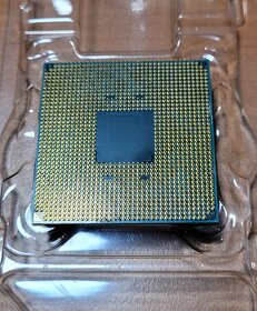 Procesor AMD Ryzen 3 2200G - 2
