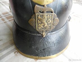 Stará hasičská helma s ČSR znakem 1.republika-luxus - 2