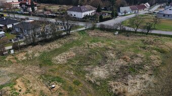 Prodej stavebního pozemku 1 488 m2, Choltice - 2