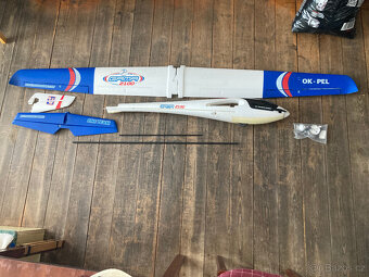 Model větroně Gama 2100 - 2