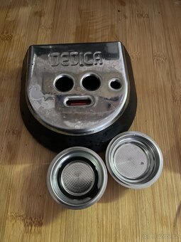 Delonghi kávovar - 2